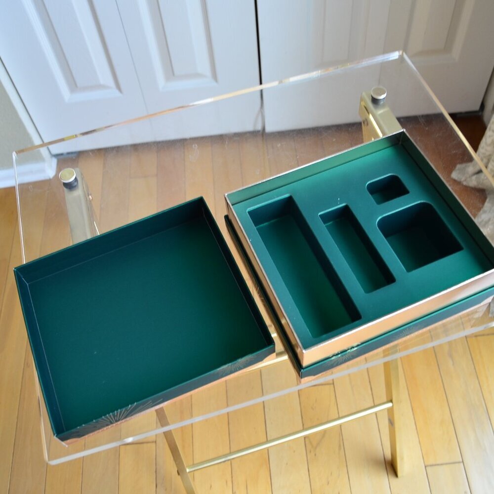 La Mer Gift Box - Picture 6 of 7